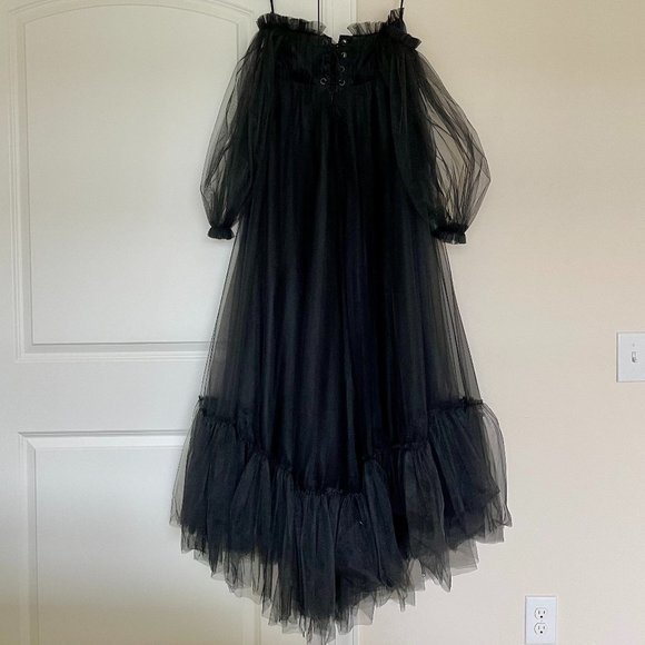 *NWT* Foxblood Limited Edition Aurora Gown in Size Medium - Picture 9 of 11